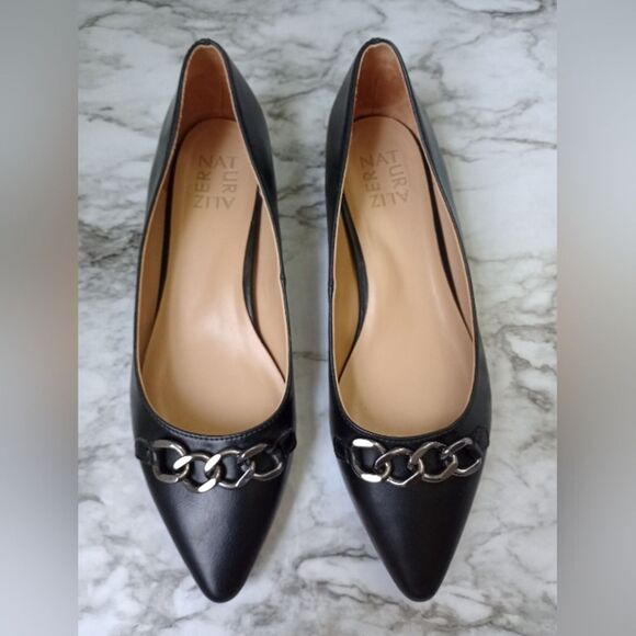 Naturalizer Black Pointed Toe Slip Ons Size 7M - Picture 2 of 9